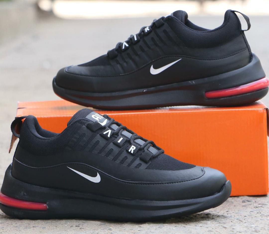 nike sports shoes