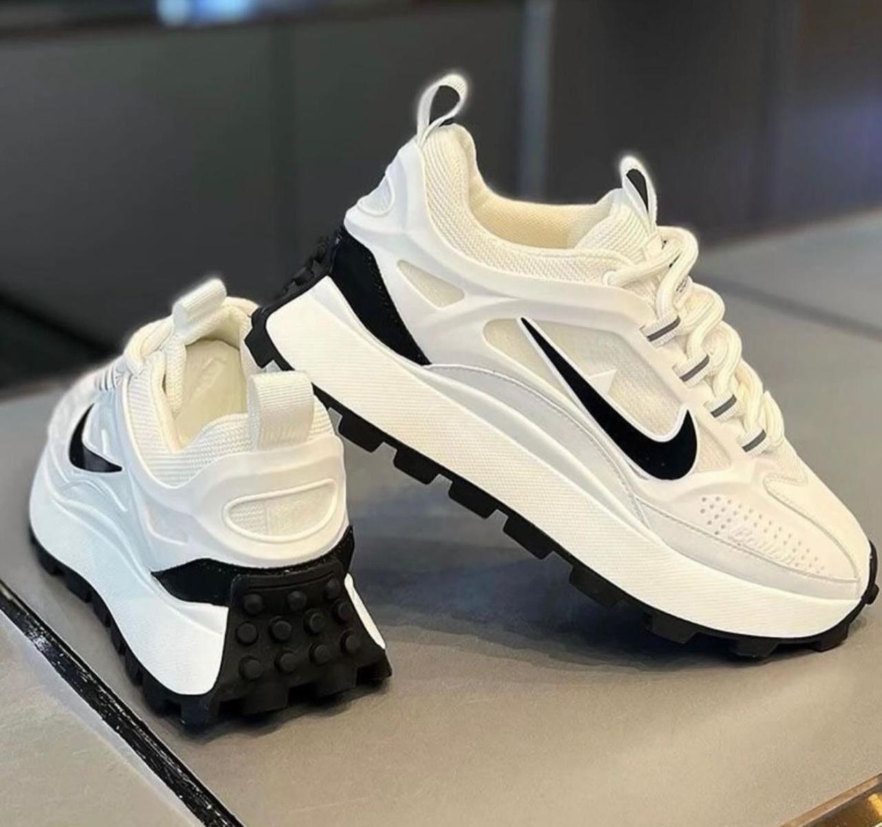 Nike Skechers