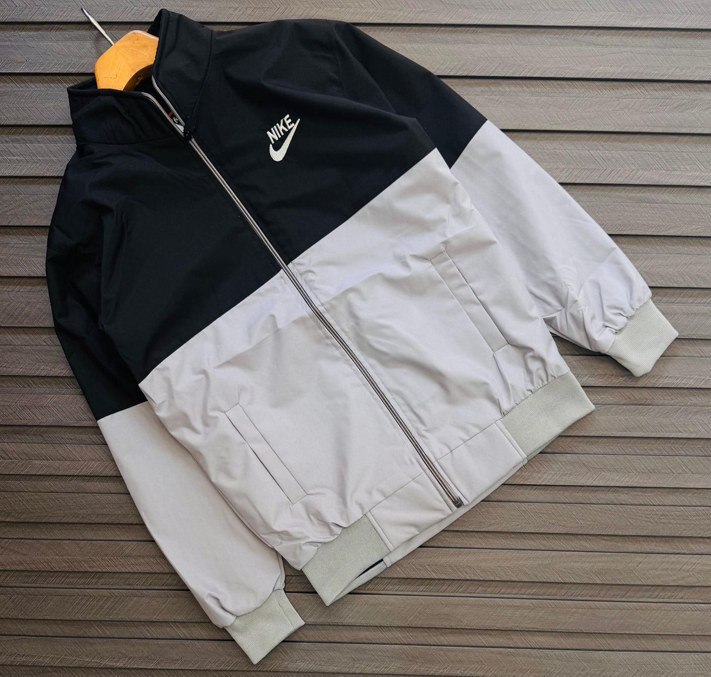 NIKE WINDCHEATER