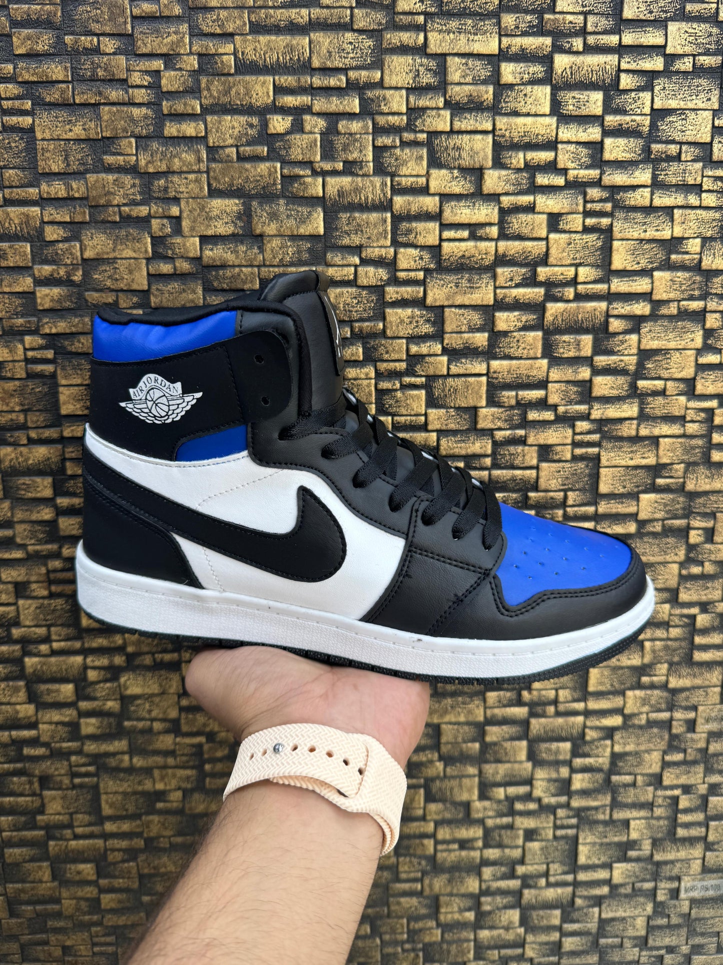 AIR JORDAN
