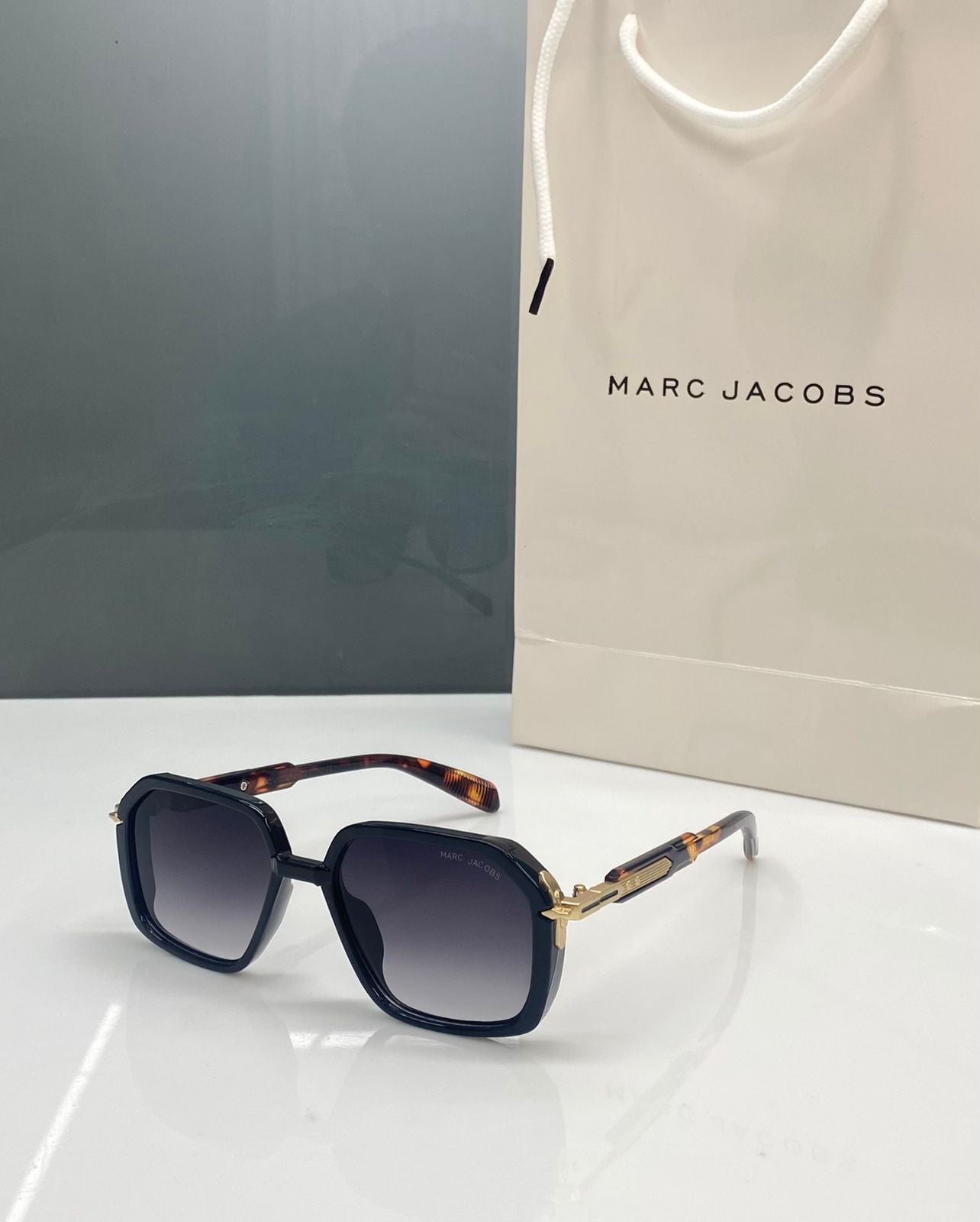 Marc Jacobs Premium Shades