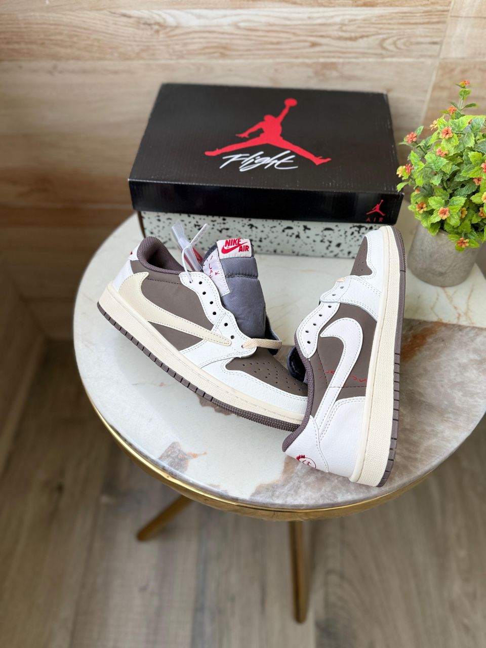 TRAVIS SCOTT X AIR JORDAN 1 LOW OG 'REVERSE MOCHA'