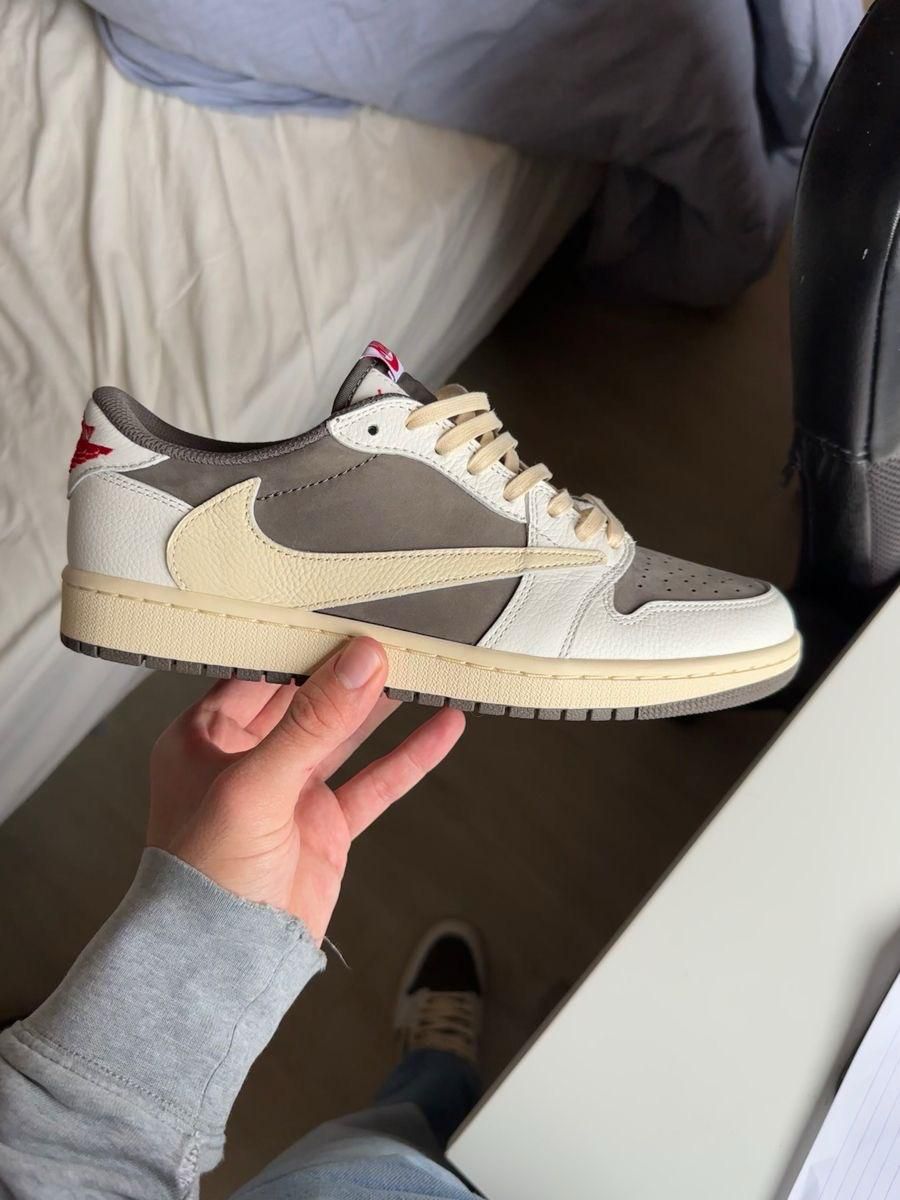 TRAVIS SCOTT X AIR JORDAN 1 LOW OG 'REVERSE MOCHA'